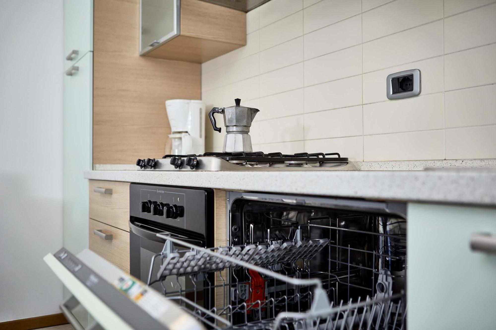 Mit 2 Schlafzimmern Und Balkon Bv2 Appartamento